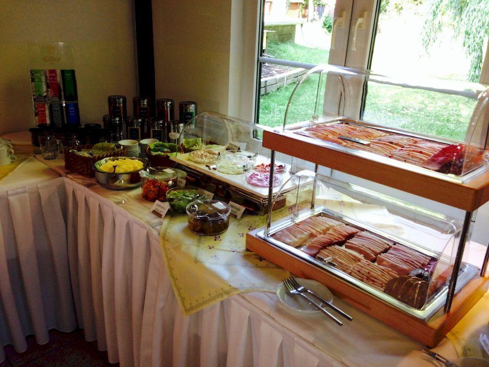 Hotel & Restaurant Zur Spreewaelderin Golßen Екстериор снимка