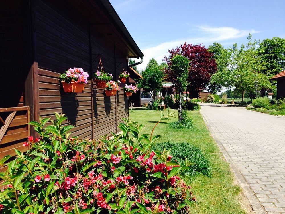 Hotel & Restaurant Zur Spreewaelderin Golßen Екстериор снимка