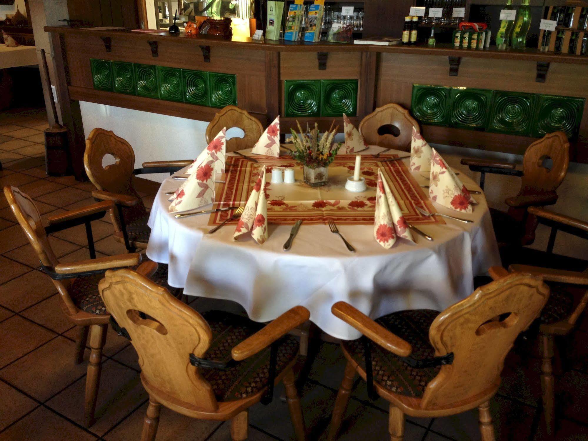 Hotel & Restaurant Zur Spreewaelderin Golßen Екстериор снимка