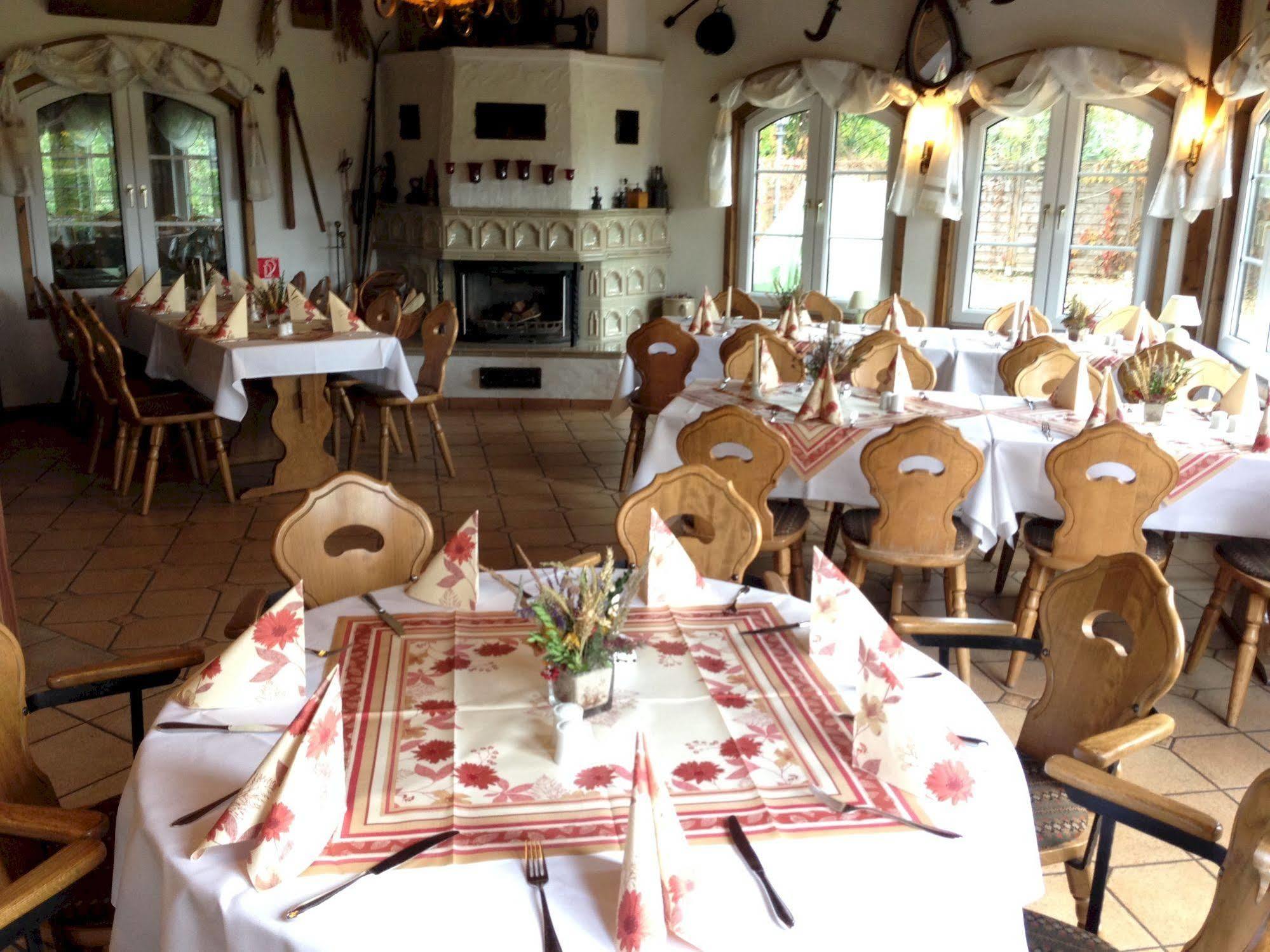 Hotel & Restaurant Zur Spreewaelderin Golßen Екстериор снимка