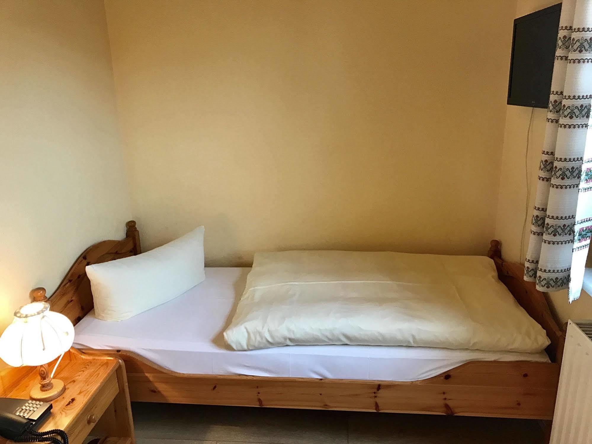 Hotel & Restaurant Zur Spreewaelderin Golßen Екстериор снимка